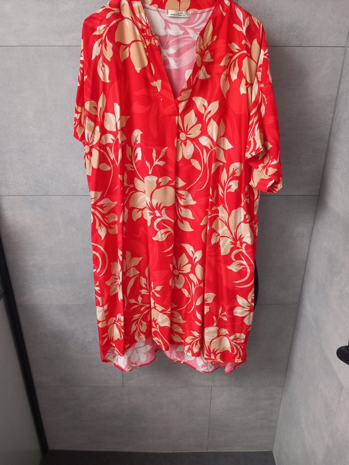 Rode zomertuniek/jurk met bloemenprint, 100% viscose, Kleding | Dames, Blouses en Tunieken, Maat 42/44 (L), Ophalen of Verzenden