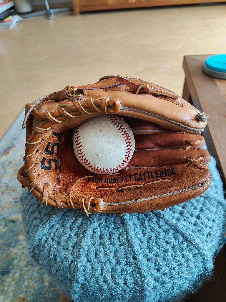 YSS Baseball glove / honkbal handschoen, Ophalen, Zo goed als nieuw, Honkbal, Handschoen