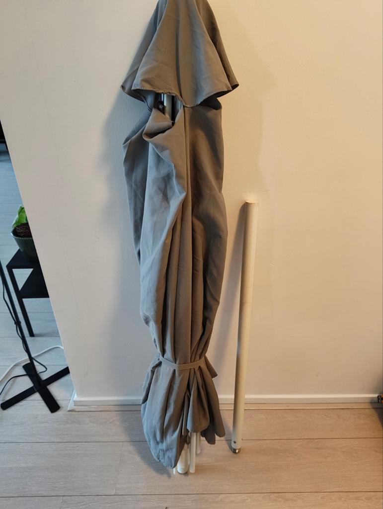IKEA HOGON Grey parasol, Tuin en Terras, Parasols, Ophalen, Zo goed als nieuw, 2 tot 3 meter, Stokparasol
