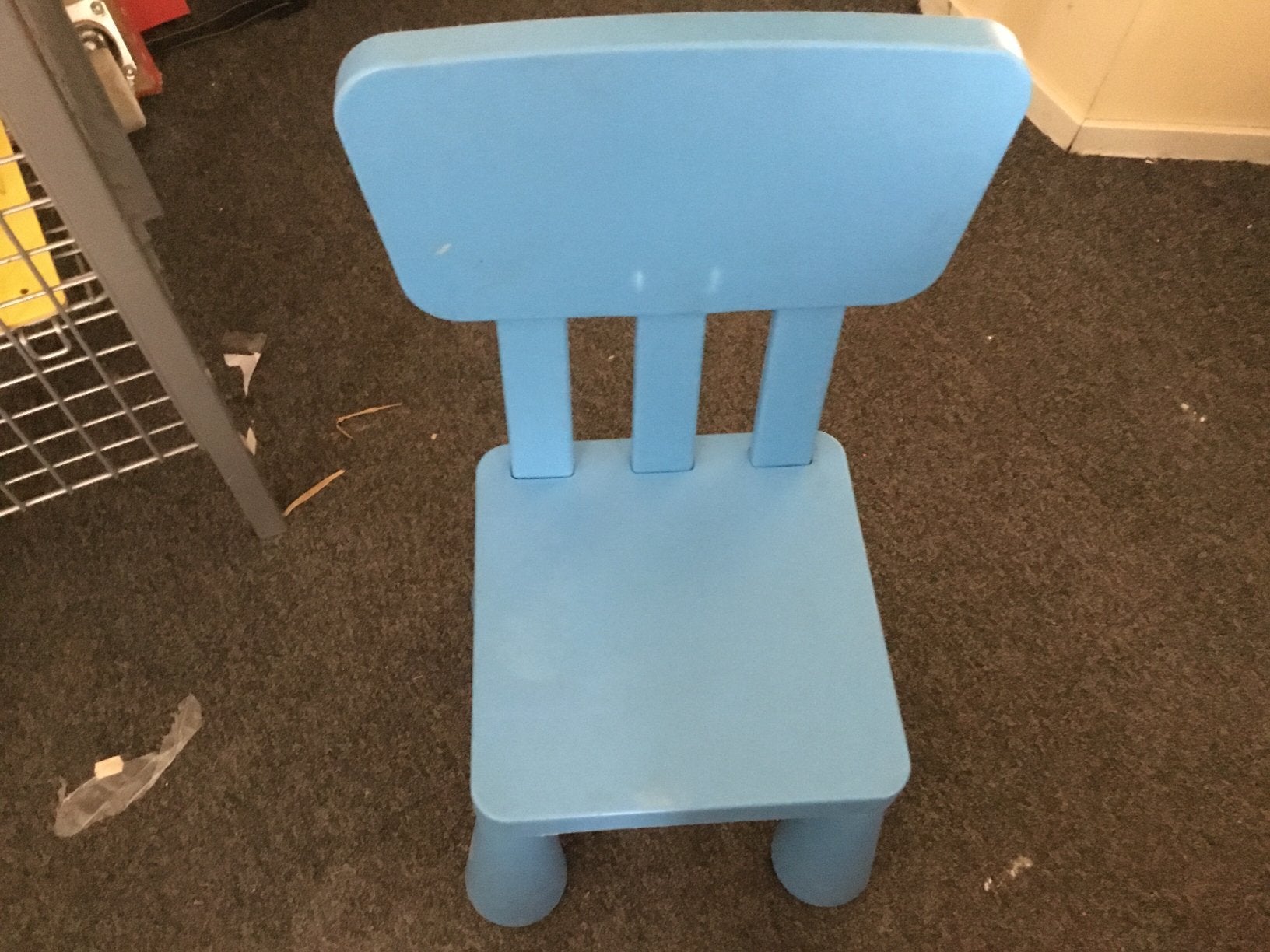 Ikea kinderstoeltjr blauw, Kinderen en Baby's, Ophalen, Zo goed als nieuw