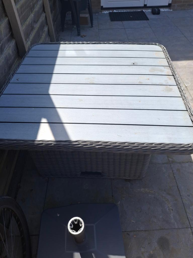Verstelbare tuintafel - hoog/laag, Ophalen