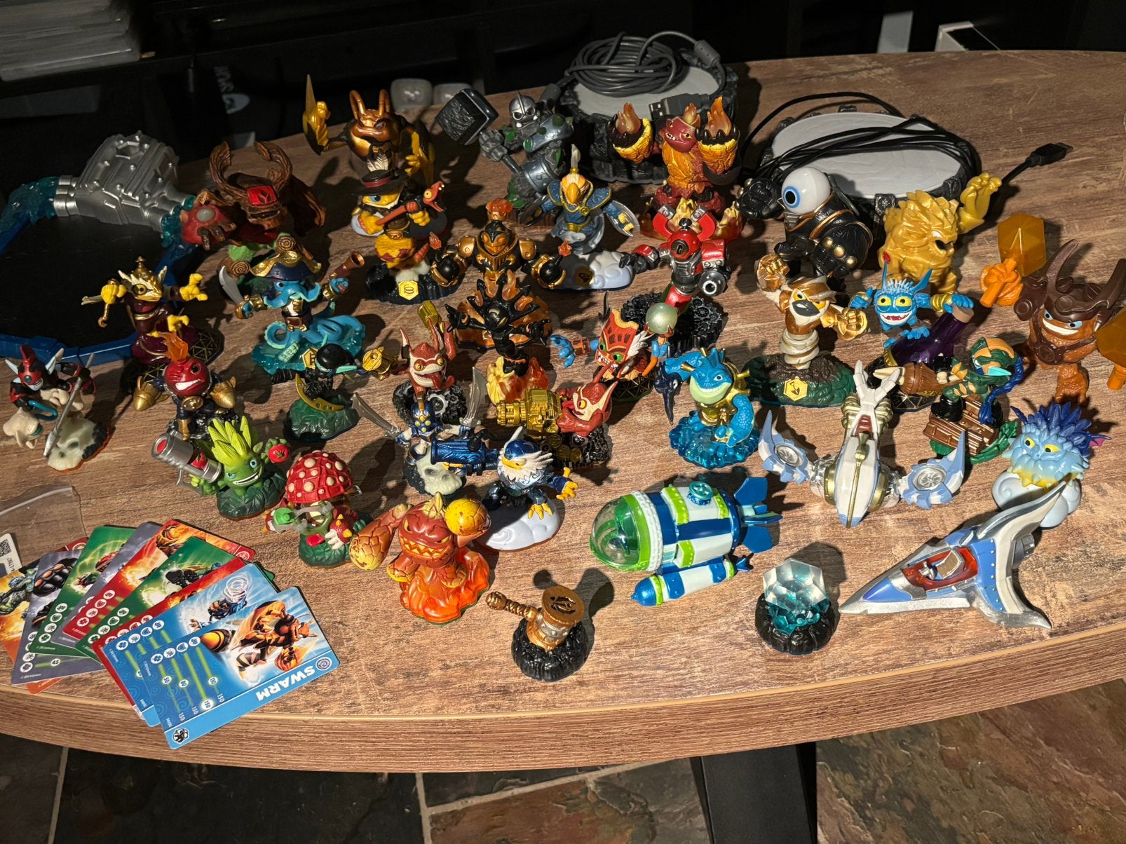 Skylanders figuren set 32 stuks en 3 portals, Ophalen of Verzenden, Zo goed als nieuw