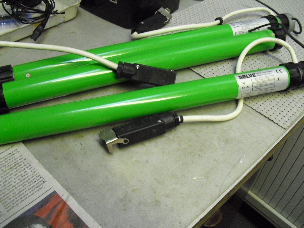 Onderdelen screen  zonnescherm en afstandsbediening, Gebruikt, Elektrisch, Ophalen of Verzenden, Minder dan 250 cm