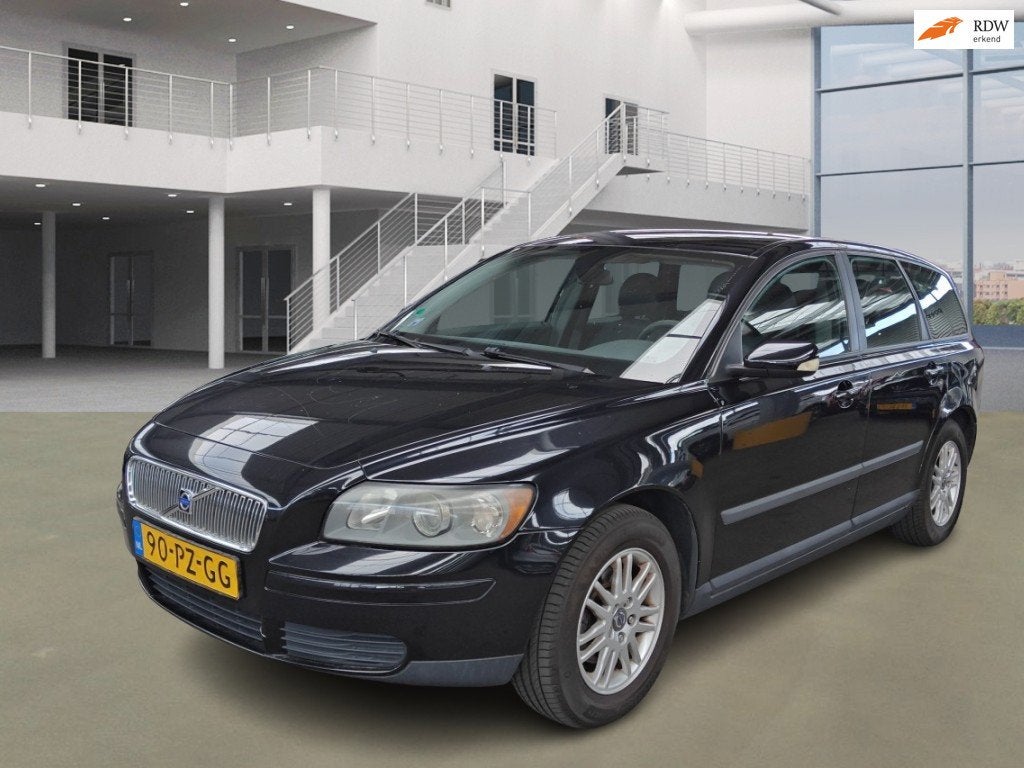 Volvo V50 1.8/NWE APK/ AIRCO/CRUISE/TREKHAAK/ELEKTRISCHE RAM, Voorwielaandrijving, Gebruikt, 4 cilinders, Zwart