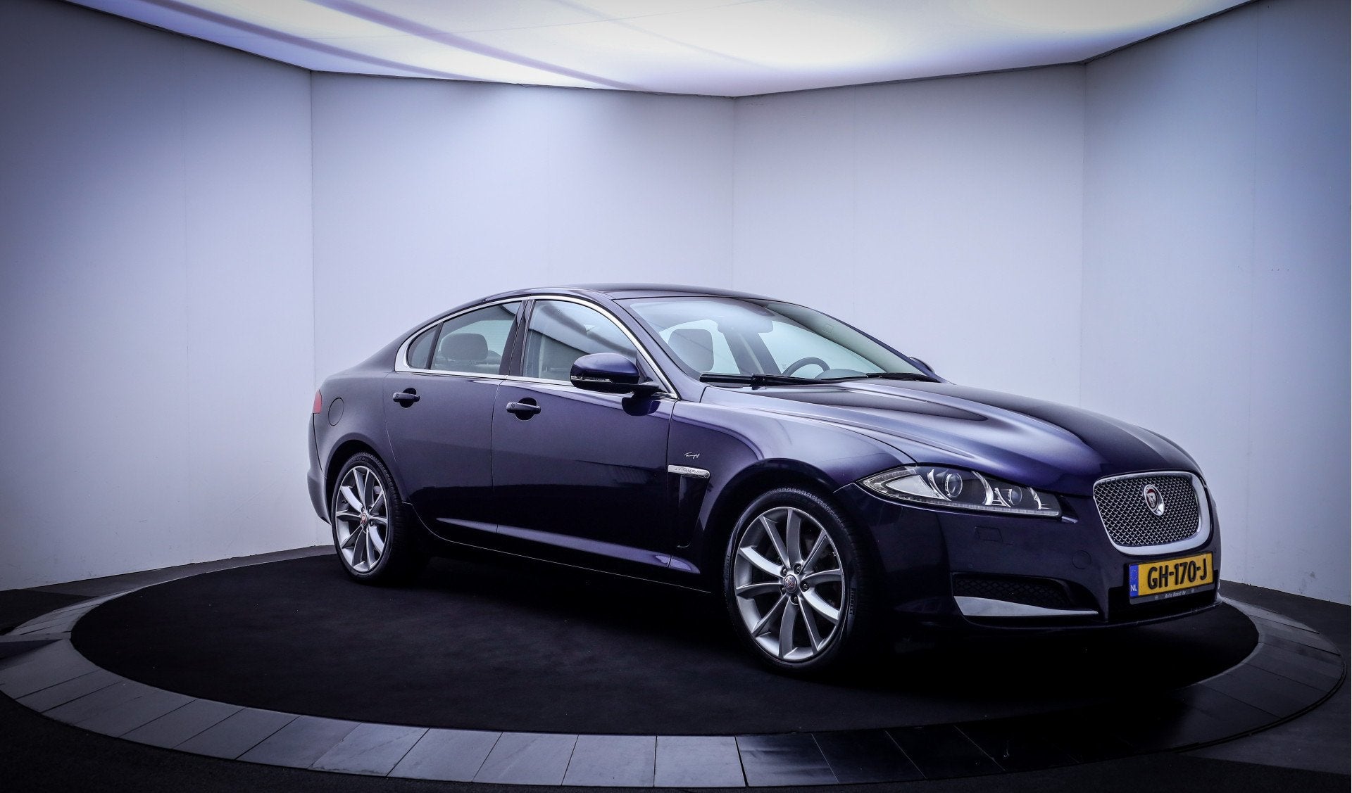 Jaguar XF 2.0 XENON | CAMERA | STOELVERW | KEYLESS | NAVI |, Auto's, Euro 5, Achterwielaandrijving, Gebruikt, Beige