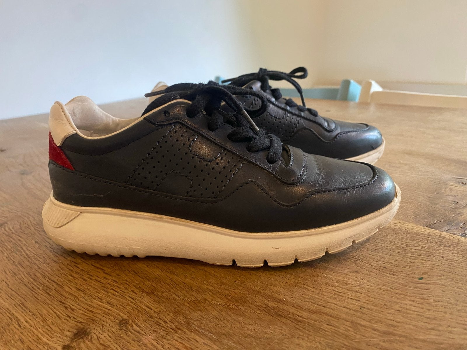 Hogan sneakers blauw, maat 32, Kinderen en Baby's, Kinderkleding | Schoenen en Sokken, Ophalen of Verzenden, Zo goed als nieuw