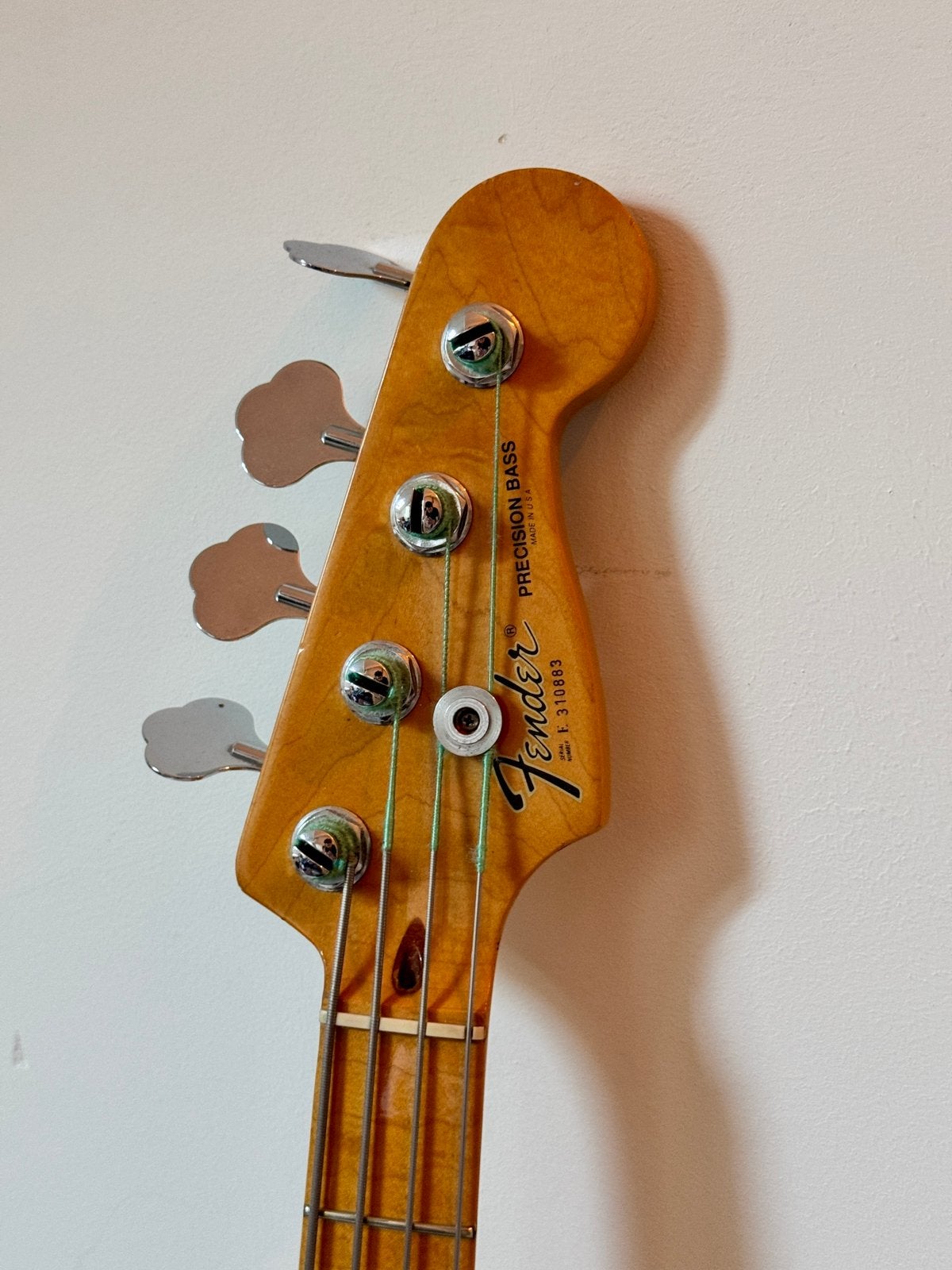 Fender Precision Bass USA 1983 – Sunburst – Maple Neck, Ophalen of Verzenden, Zo goed als nieuw