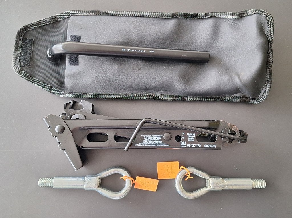 GM Opel krik 09 127 172 0073451 diverse modelen in etui, Ophalen of Verzenden, Gebruikt, Manueel, Schaarkrik