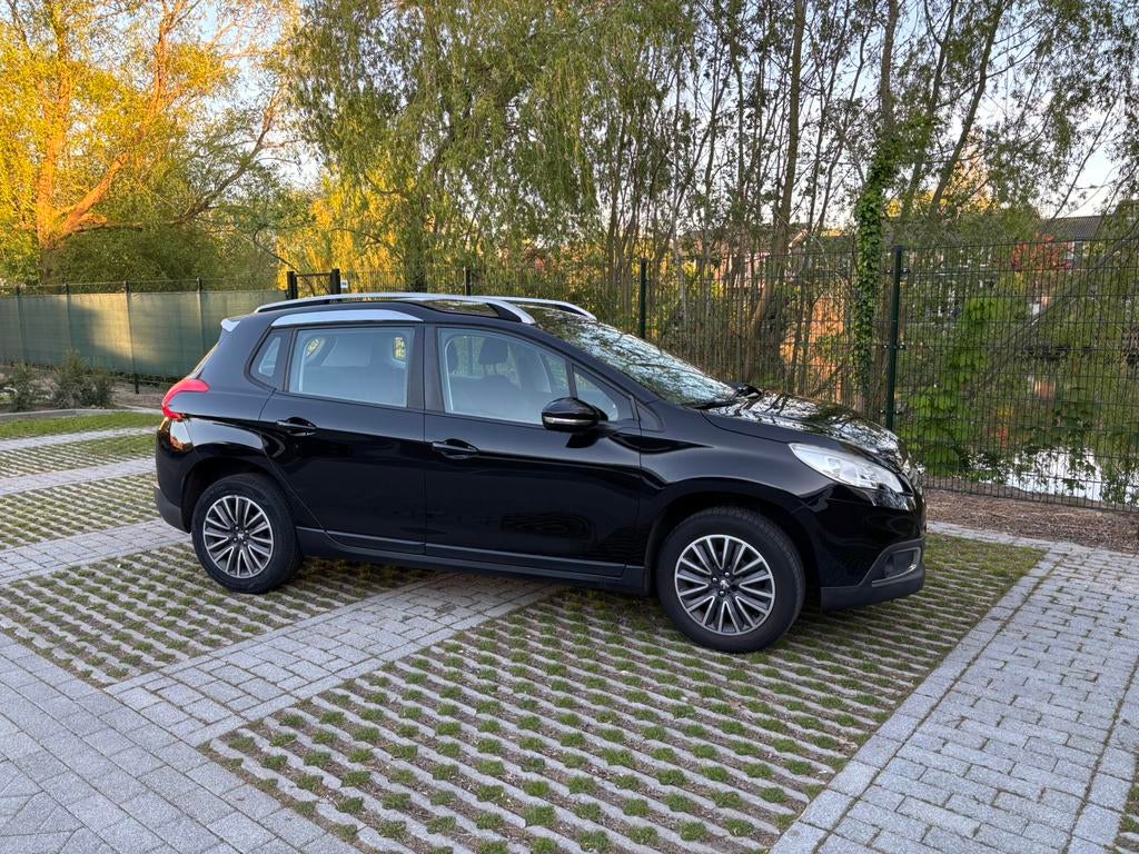 Peugeot 2008 1.2 VTI 60KW/82PK 2014 Zwart, Auto's, Peugeot, Voorwielaandrijving, Euro 5, Stof, 40 €/maand