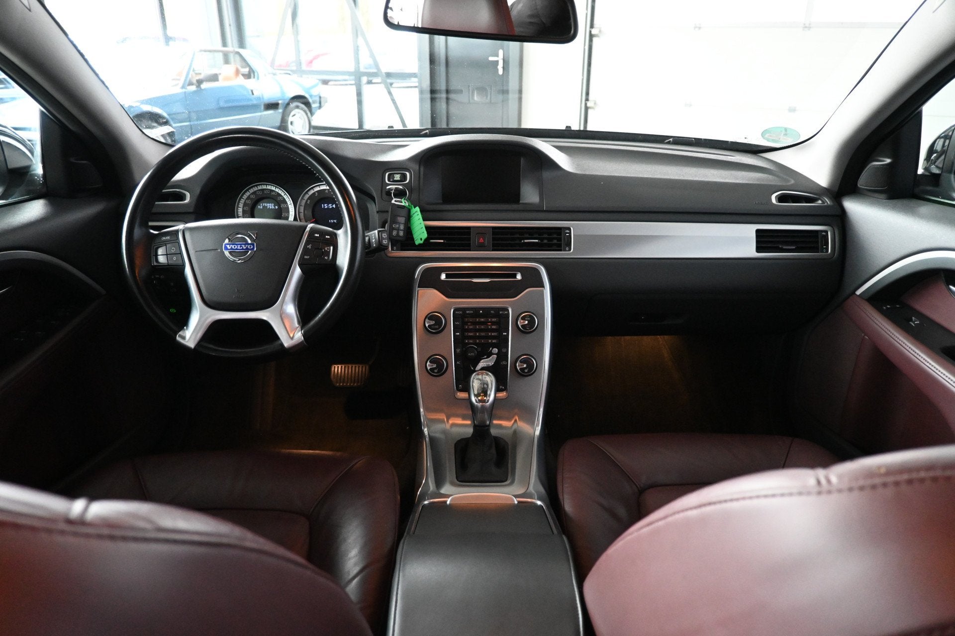 Volvo V70 1.6 T4 Limited Edition Automaat Clima Navigatie Sc, Euro 5, Huisgarantie, 4 cilinders, Met garantie (alle)