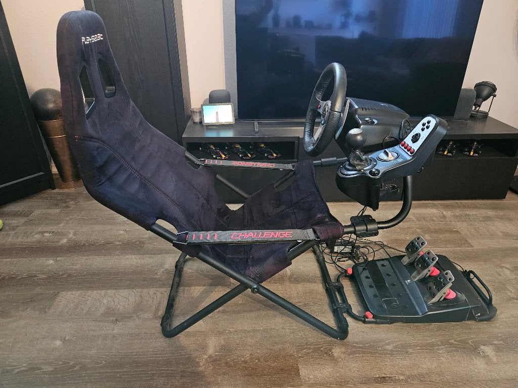 Playseat Challenge met Logitech stuur en shifter, Spelcomputers en Games, Ophalen, Racestuur, Gebruikt, Logitech
