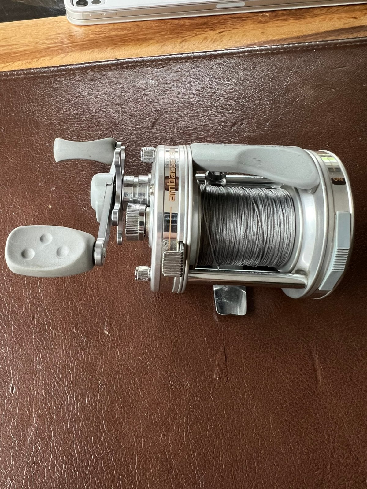 Te koop : Abu Garcia Ambassadeur 6501C3. LH, Ophalen of Verzenden, Zo goed als nieuw, Molen