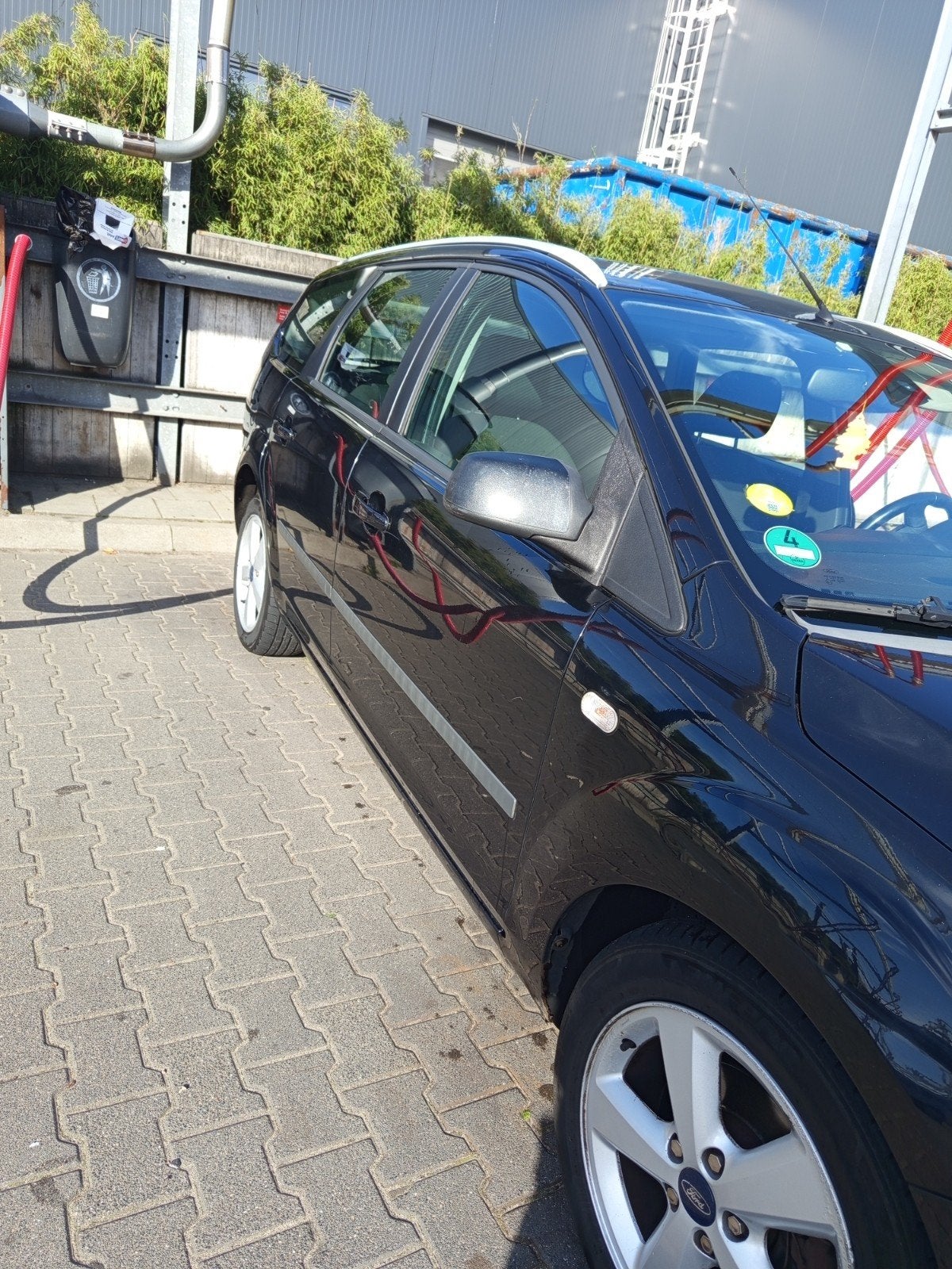 Foto 2 van Ford Focus 1.6 74KW Wagon 2005 Zwart