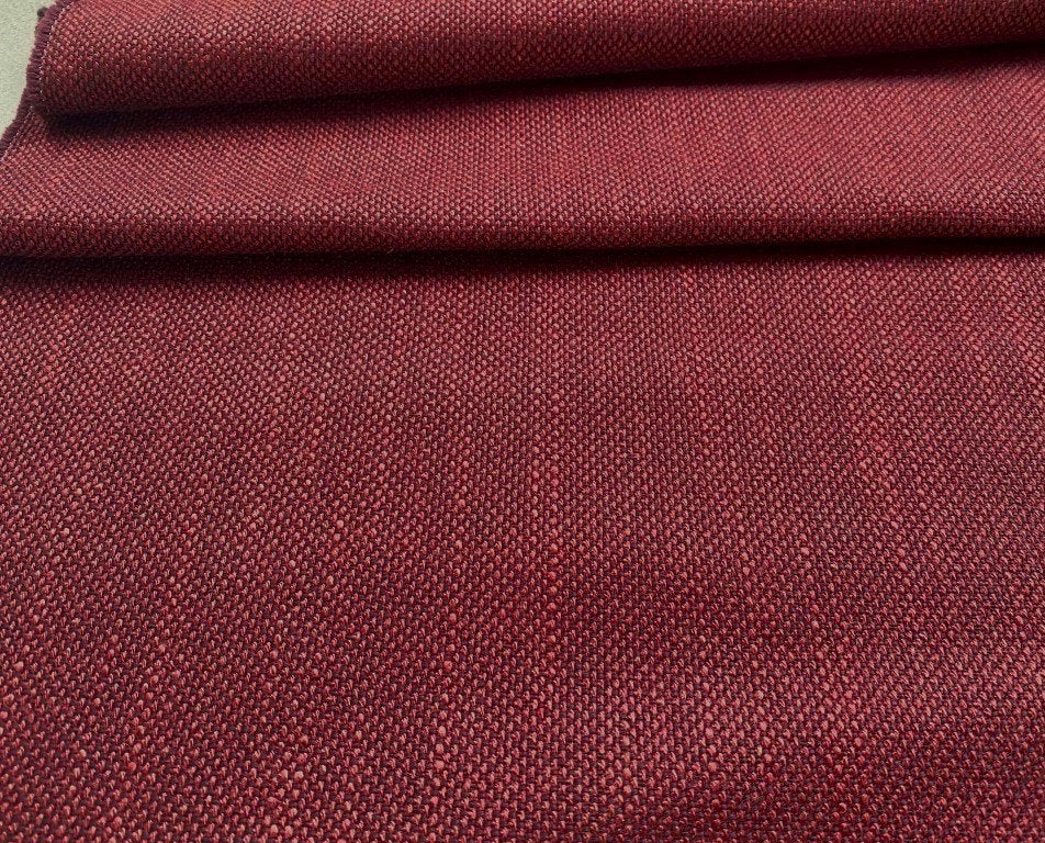Kvadrat Sunniva 3 662; rood+aubergine; restant meubelstof, Wol, Meerkleurig, 120 cm of meer, Nieuw