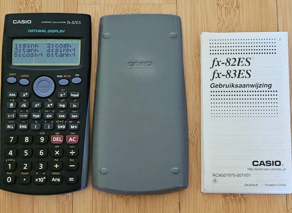 Casio fx-82ES, Diversen, Rekenmachines, Ophalen of Verzenden, Gebruikt