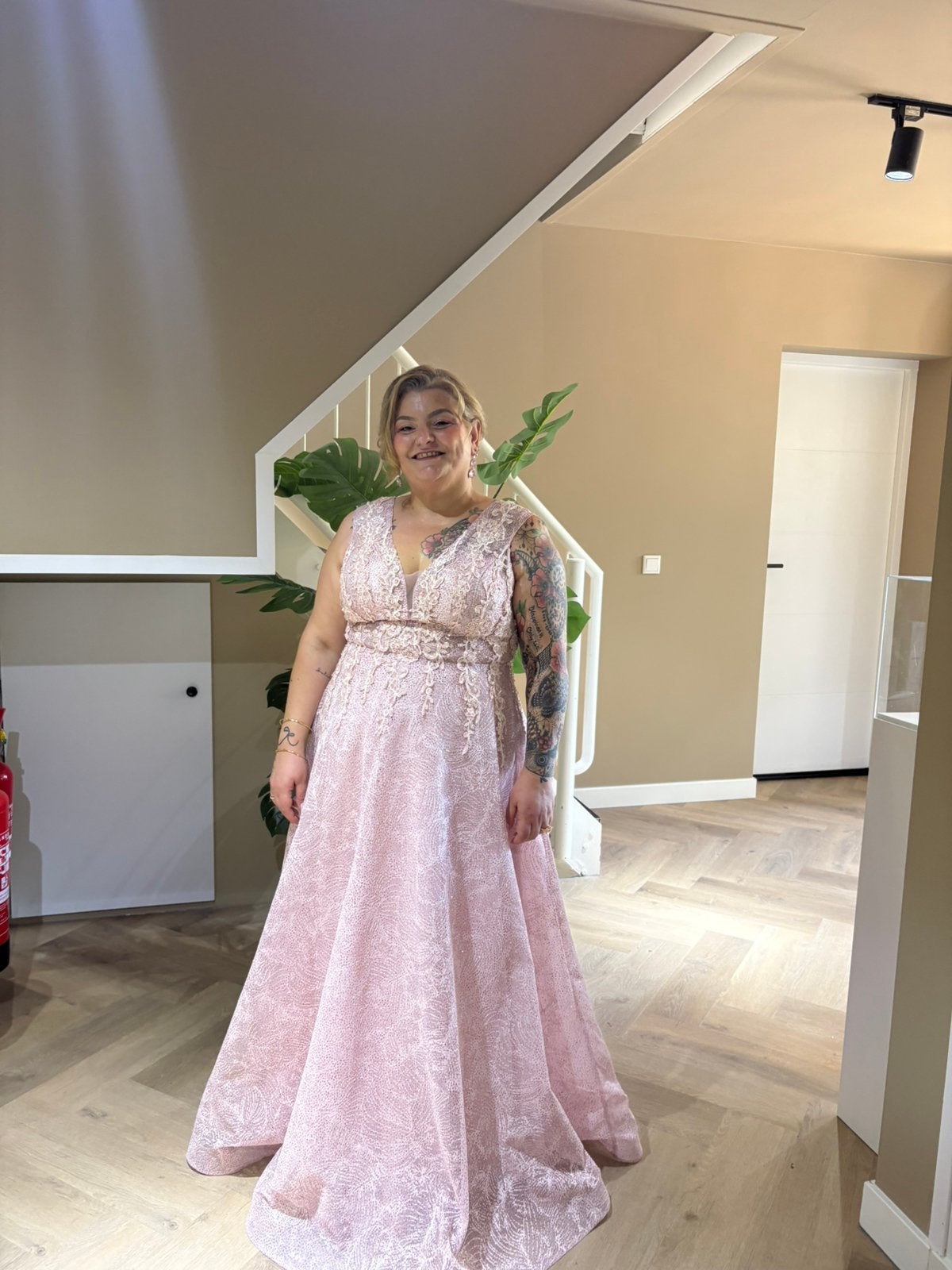 Exclusieve blush roze galajurk / avondjurk, Kleding | Dames, Trouwkleding en Trouwaccessoires, Ophalen, Zo goed als nieuw, Roze