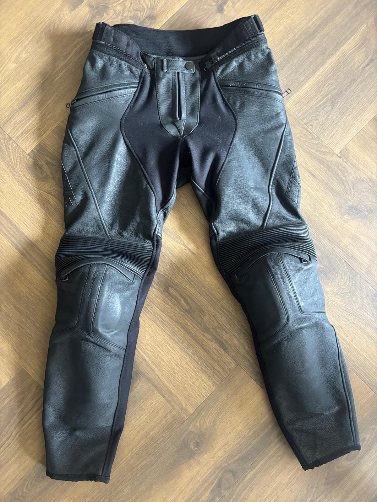 Dsmes motorbroek dainese, Motoren, Kleding | Motorkleding, Ophalen of Verzenden