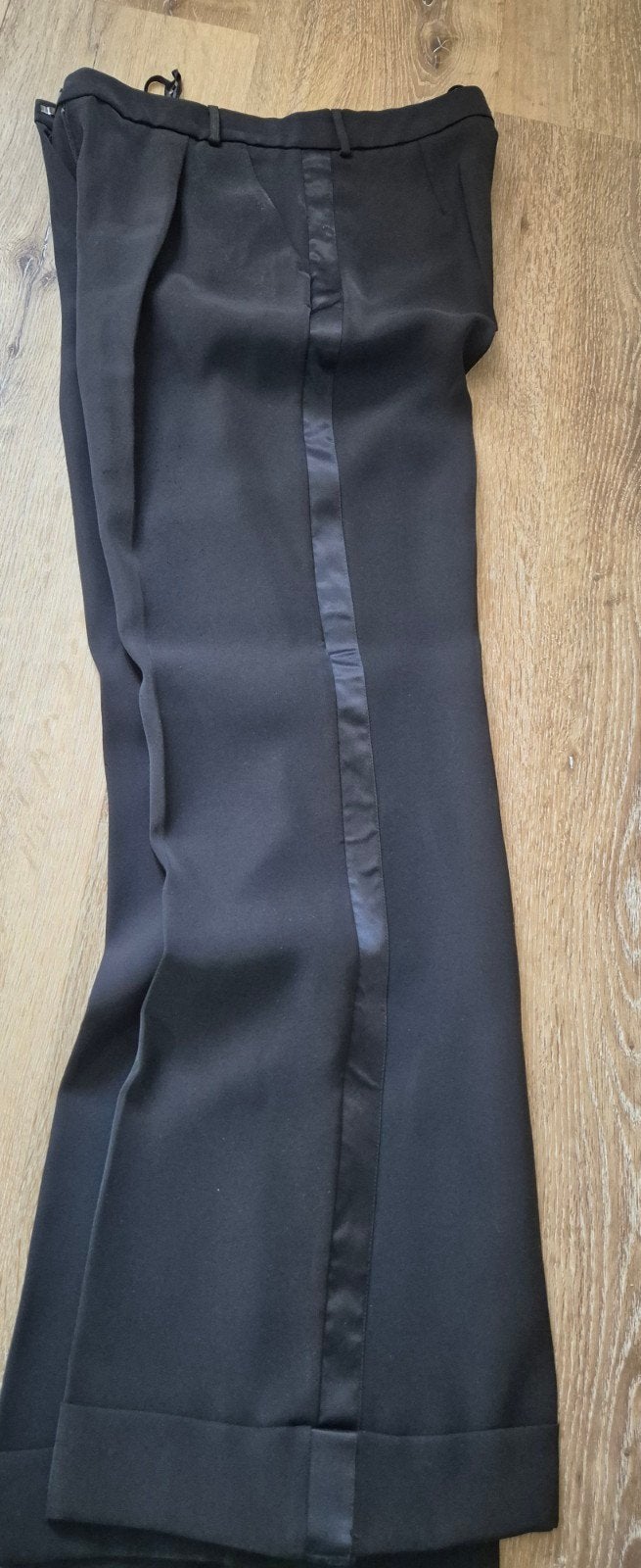 Nettr zwarte pantalon met bies, Maat 38/40 (M), Zwart, Ophalen of Verzenden, Zo goed als nieuw