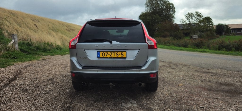 Volvo XC60 D5 Aut6 2012 Grijs, Auto's, Automaat, 15 km/l, Zwart, 1715 kg