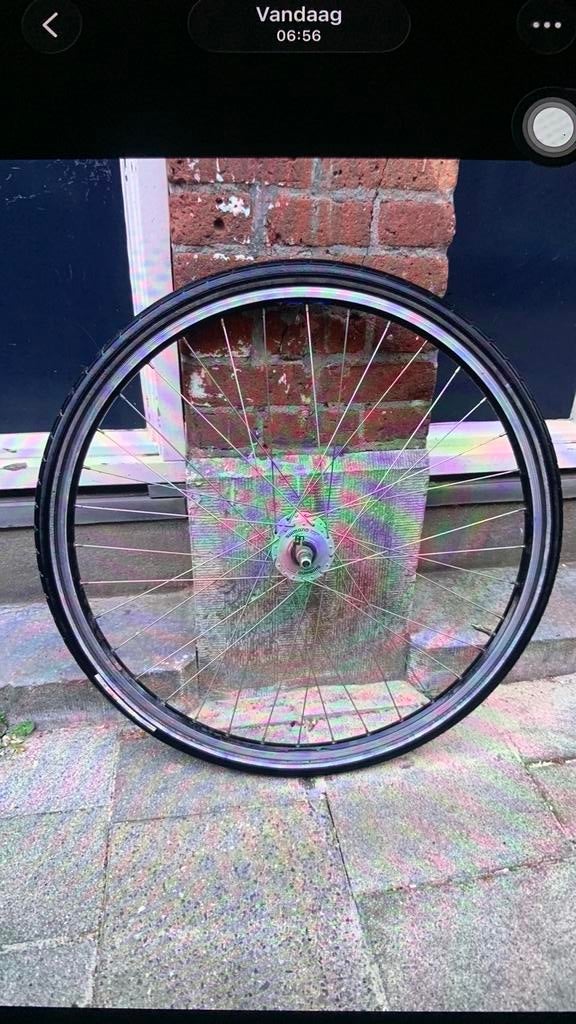 voorwiel 28 inch met naafdynamo ook icm rollerbrake, Fietsen en Brommers, Fietsonderdelen, Ophalen, Zo goed als nieuw
