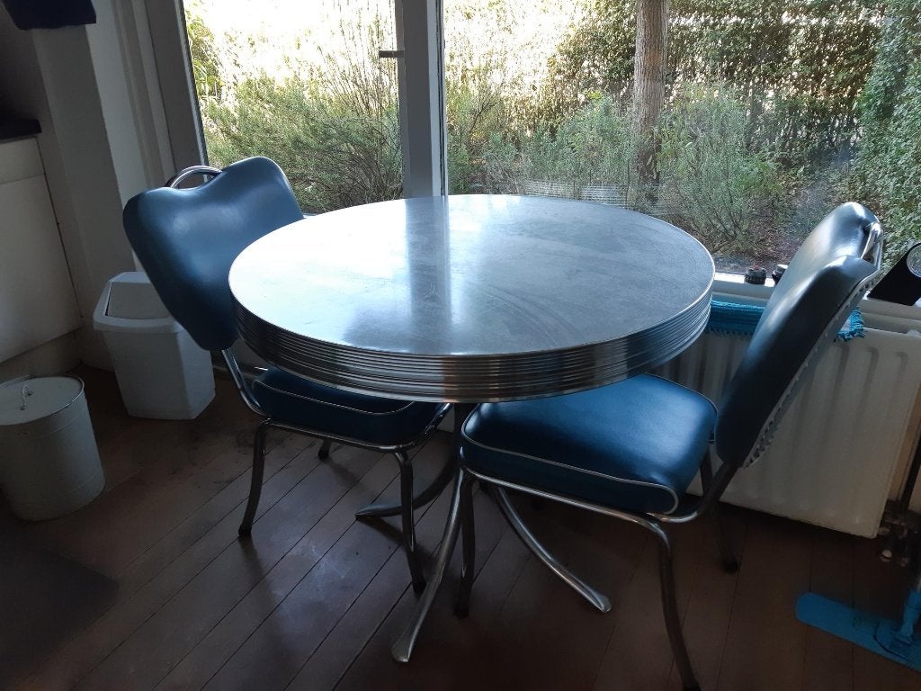 retro set, 2 stoelen en ronde tafel, Ophalen
