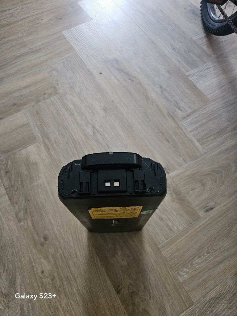 Aku, Ophalen of Verzenden, Gebruikt, Overige materialen, 20 tot 50 mm