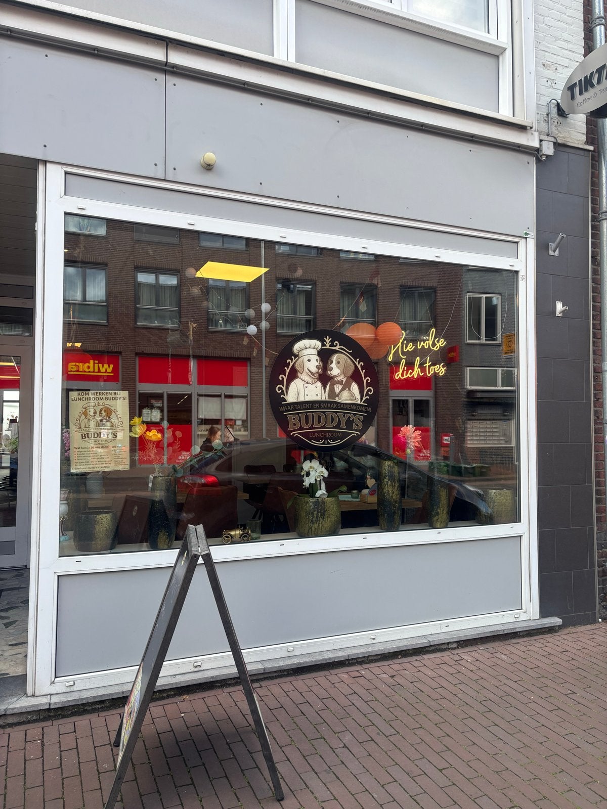 Horecazaak ter overname met terras en complete inventaris