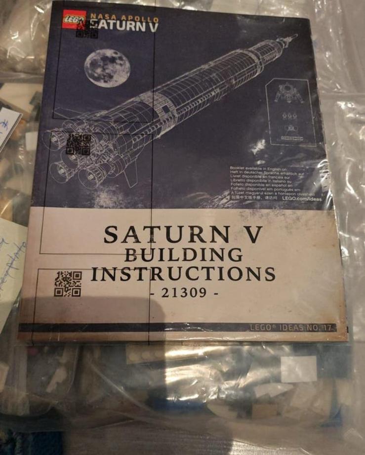 Lego NASA Apollo Saturn V 21309  met doos, Gebruikt, Lego, Ophalen of Verzenden, Ideas