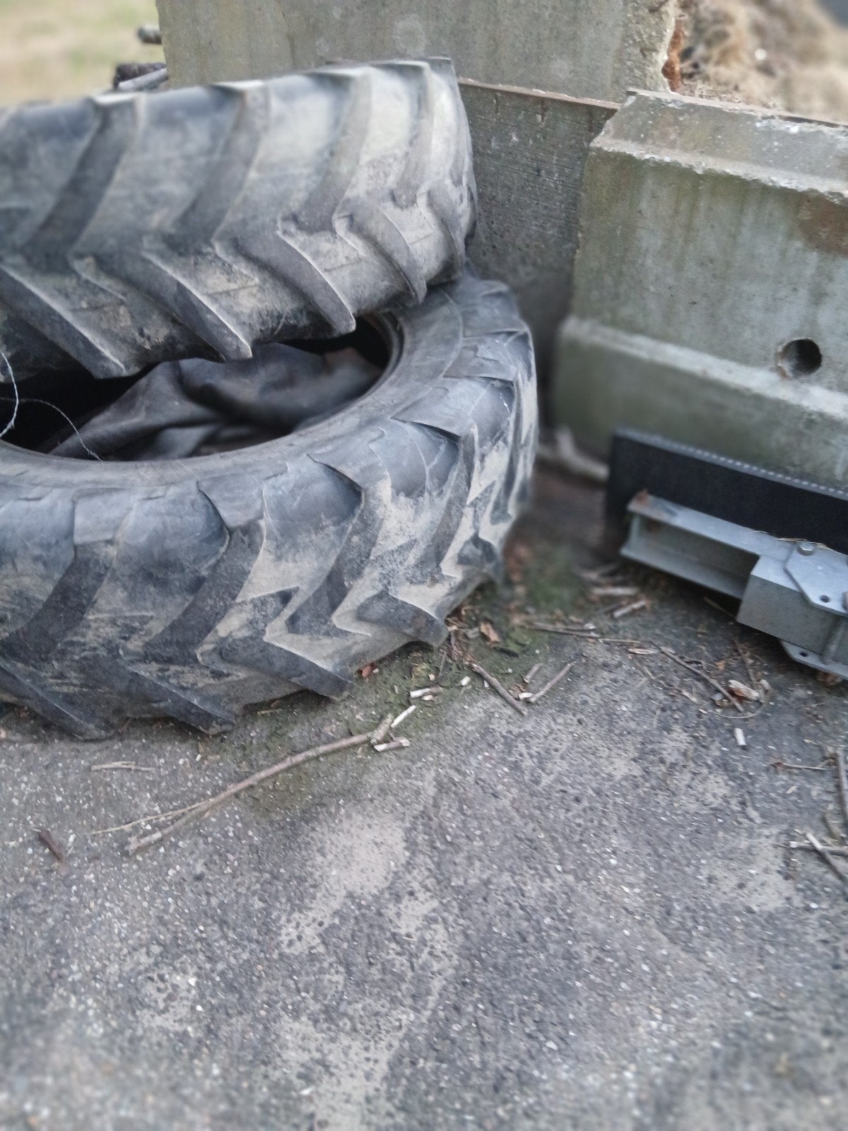 Gratis rubber matten en diverse waaronder banden, Ophalen