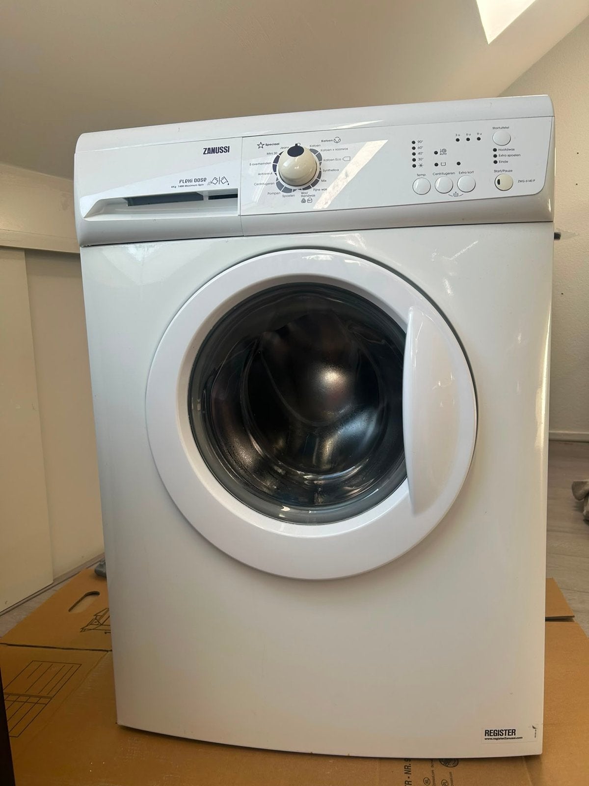 Zanussi Voorlader Wasmachine - ZWG 6140 P, Witgoed en Apparatuur, Ophalen, Gebruikt, Voorlader, 85 tot 90 cm