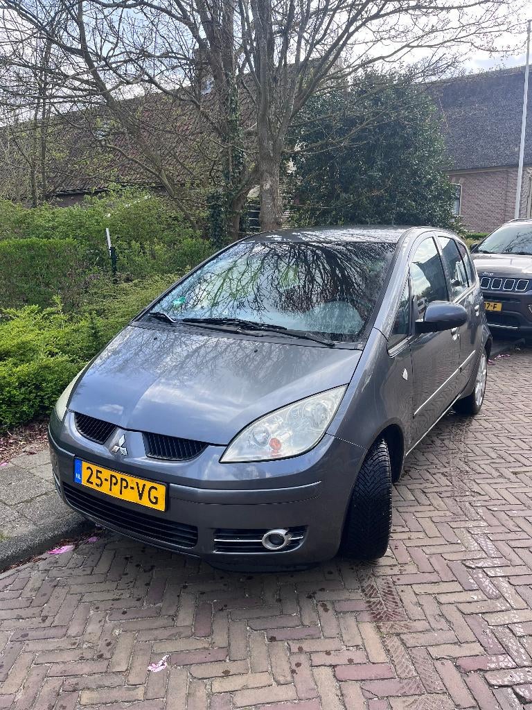 Mitsubishi Colt 1.5 CZ5 2004 Grijs | NIEUWE APK (04-2027), Auto's, Mitsubishi, Voorwielaandrijving, Stof, 40 €/maand, 4 cilinders