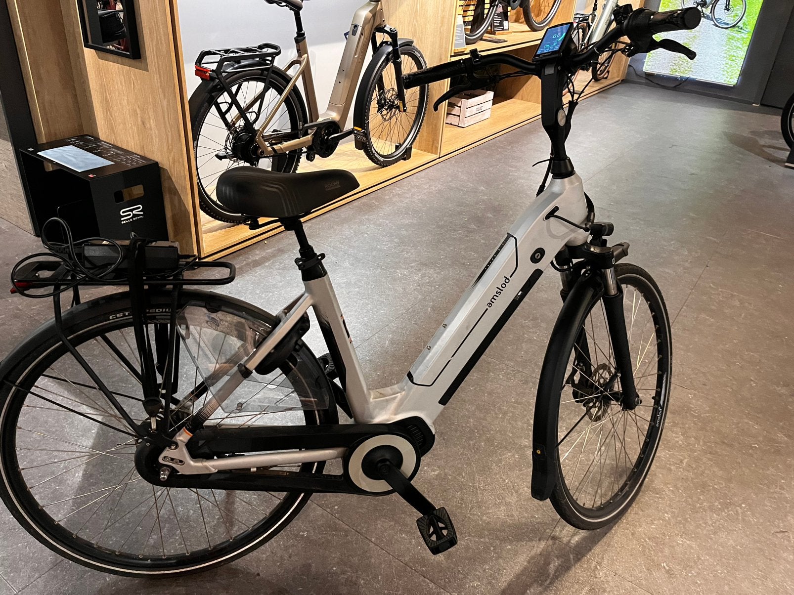 Amslod Luton E-MV 2023 middenmotor 80Nm, 51 tot 55 cm, Ophalen, Zo goed als nieuw, Overige merken