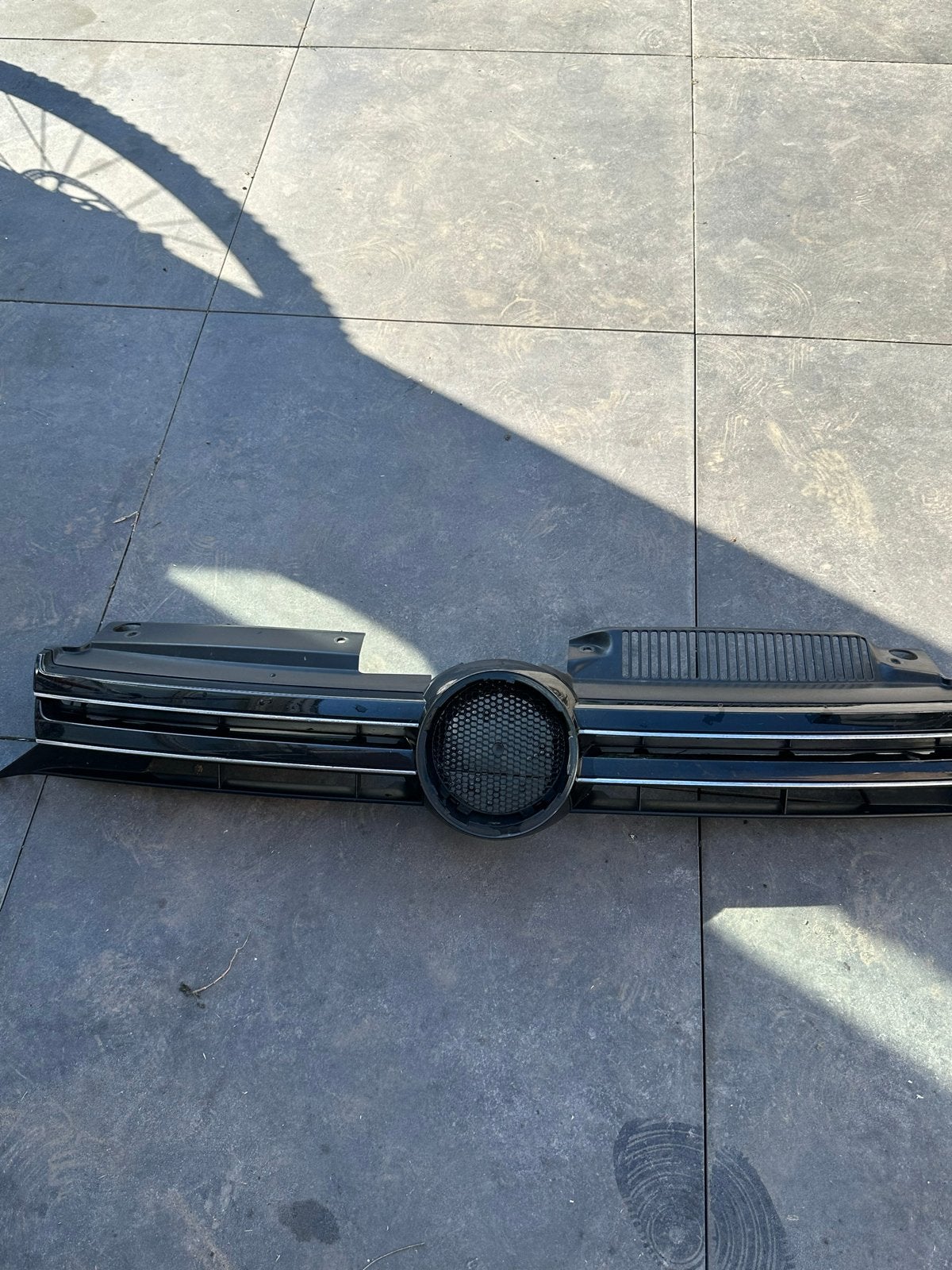 Volkswagen Golf 6 Grille – Zwart Hoogglans – Origineel Model, Ophalen of Verzenden, Gebruikt, Volkswagen