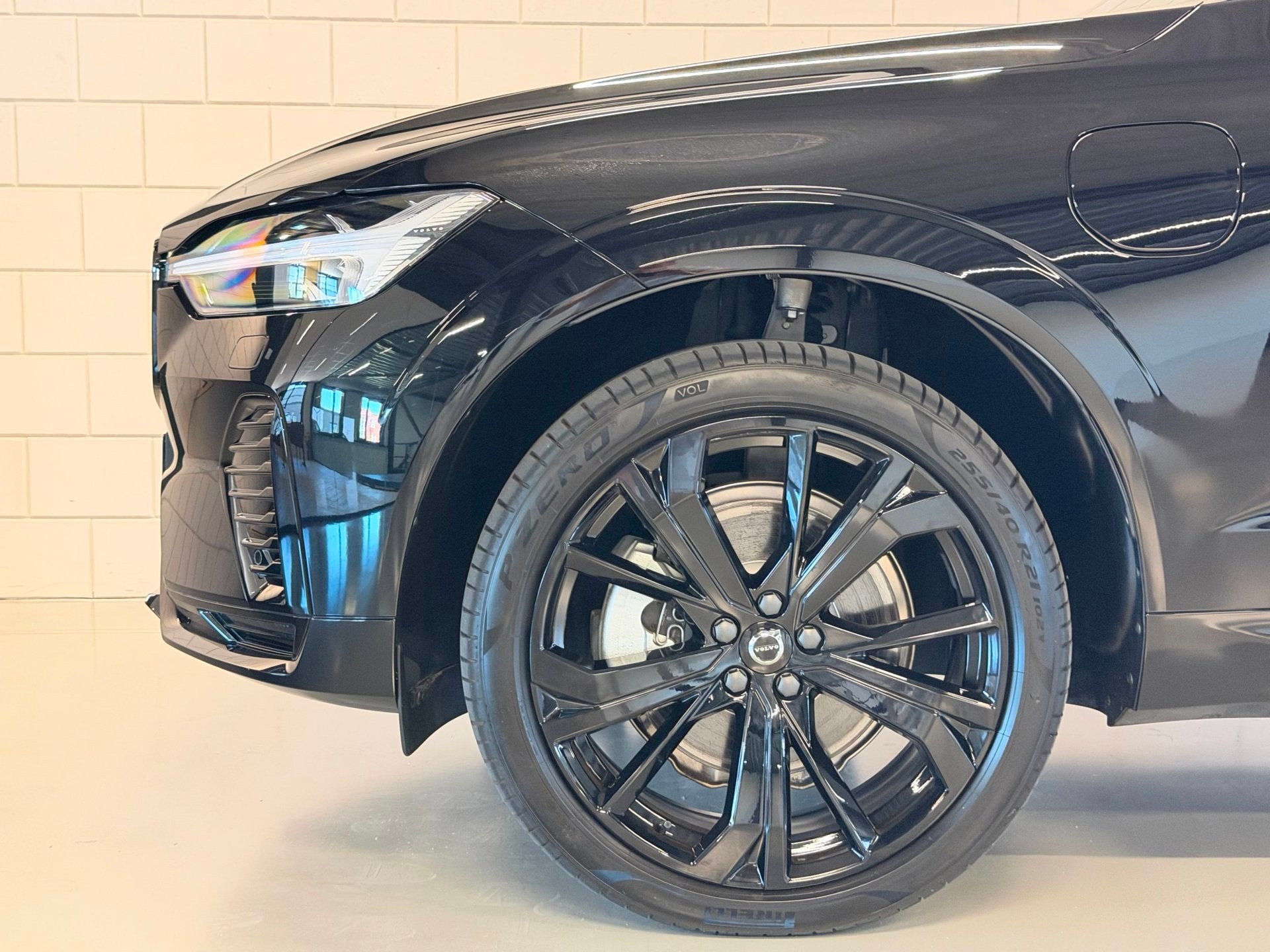 Volvo XC60 2.0 T6 Plug-in hybrid AWD Plus Black Edition | PA, Auto's, Volvo, Automaat, Dealer onderhouden, Gebruikt, 4 cilinders
