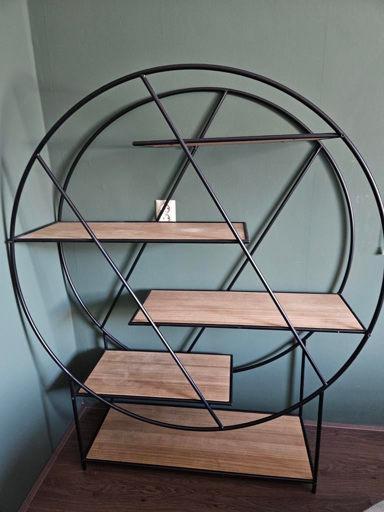 Vakkenkast Xenos Zigzag rond 146x121x35 cm, Ophalen, Gebruikt