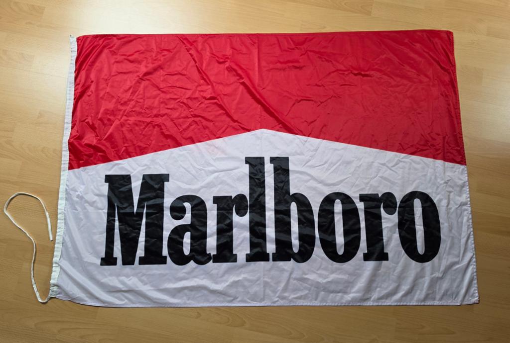 Marlboro vlag, Ophalen of Verzenden, Zo goed als nieuw