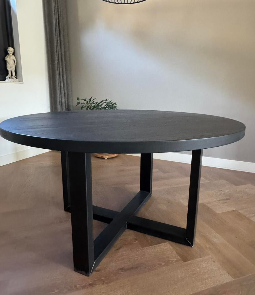 Ronde zwarte tafel (140 cm), Ophalen, Zo goed als nieuw, Rond, 100 tot 150 cm