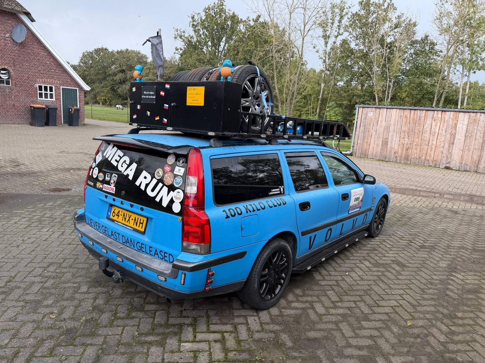 Volvo V70 2.4  carbagerun/megarun/runner, Auto's, 1556 kg, 1800 kg, Zwart, Stationwagon