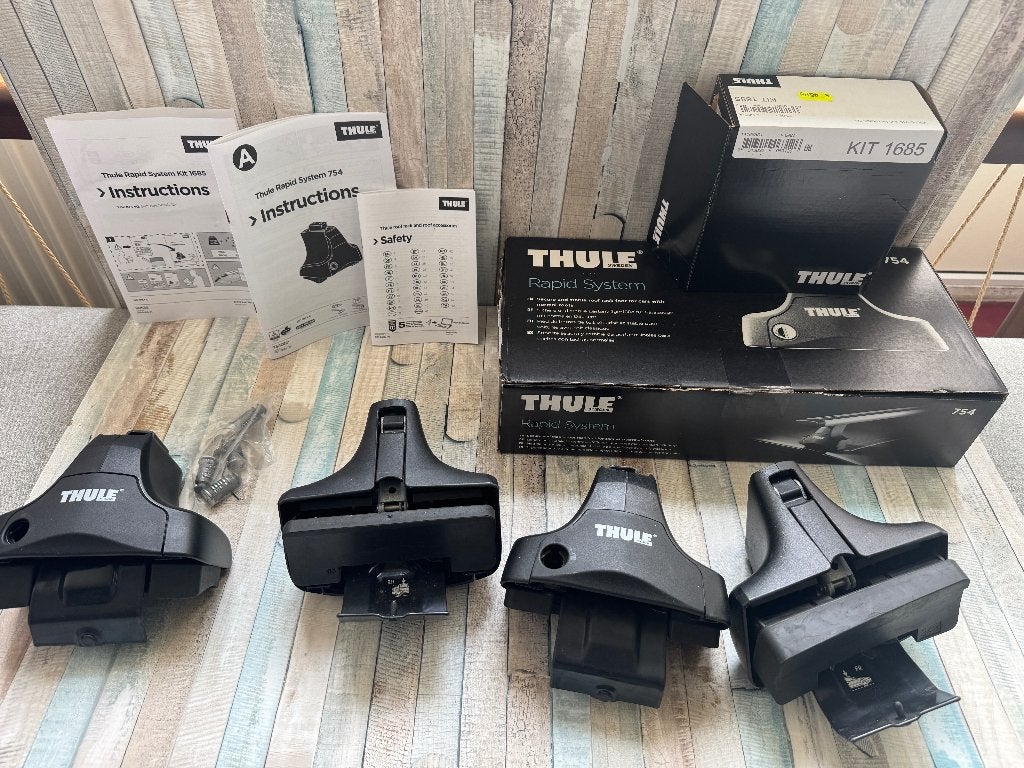 Thule Rapid System 754 voetset + kit 1685 Volvo V40, Auto diversen, Dakdragers, Ophalen of Verzenden, Zo goed als nieuw