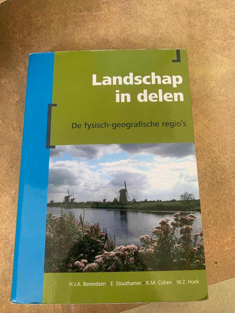 Landschap in delen: De fysisch-geografische regio's, Ophalen of Verzenden, Gelezen, Natuurwetenschap