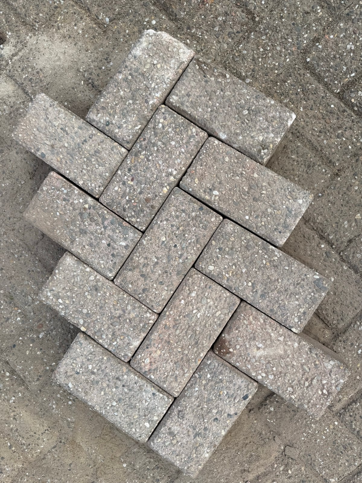 200m² Betonklinkers 8cm dik, heidekleur - Oprit/Terras, Gebruikt, Klinkers, Ophalen of Verzenden, 10 m² of meer