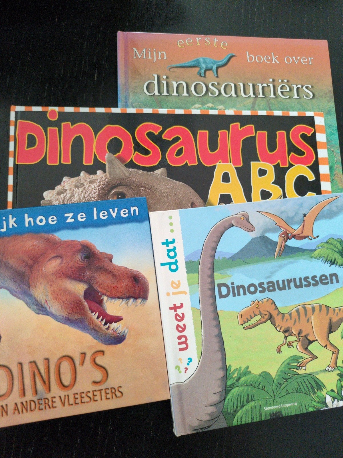 Dinosaurus boeken set voor kinderen (4 stuks), Boeken, Ophalen of Verzenden, Zo goed als nieuw, Diverse auteurs, Non-fictie