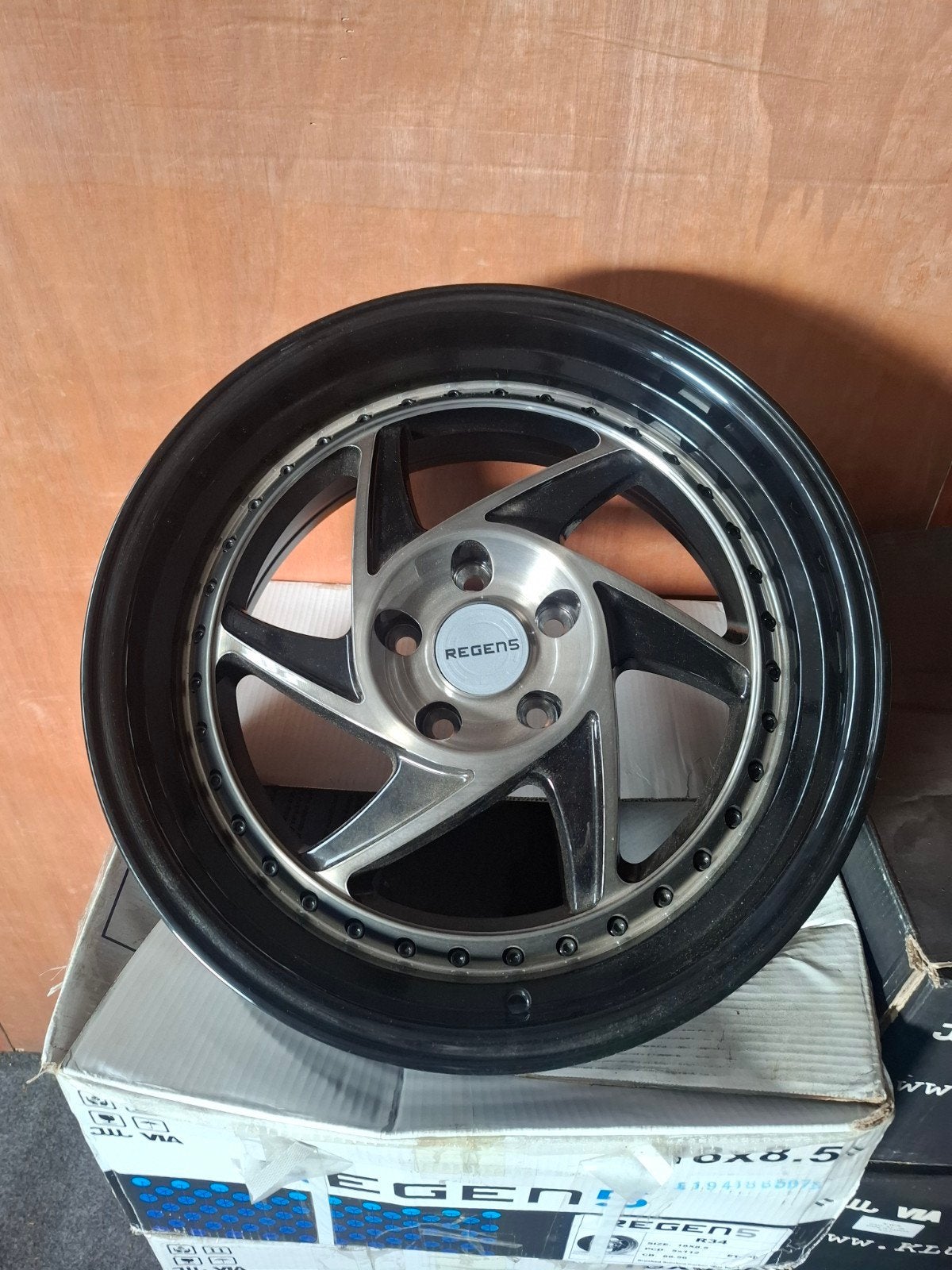 Regens R34 Velgen 18 inch - Nieuw in doos, Ophalen, 18 inch, Banden en Velgen, Nieuw