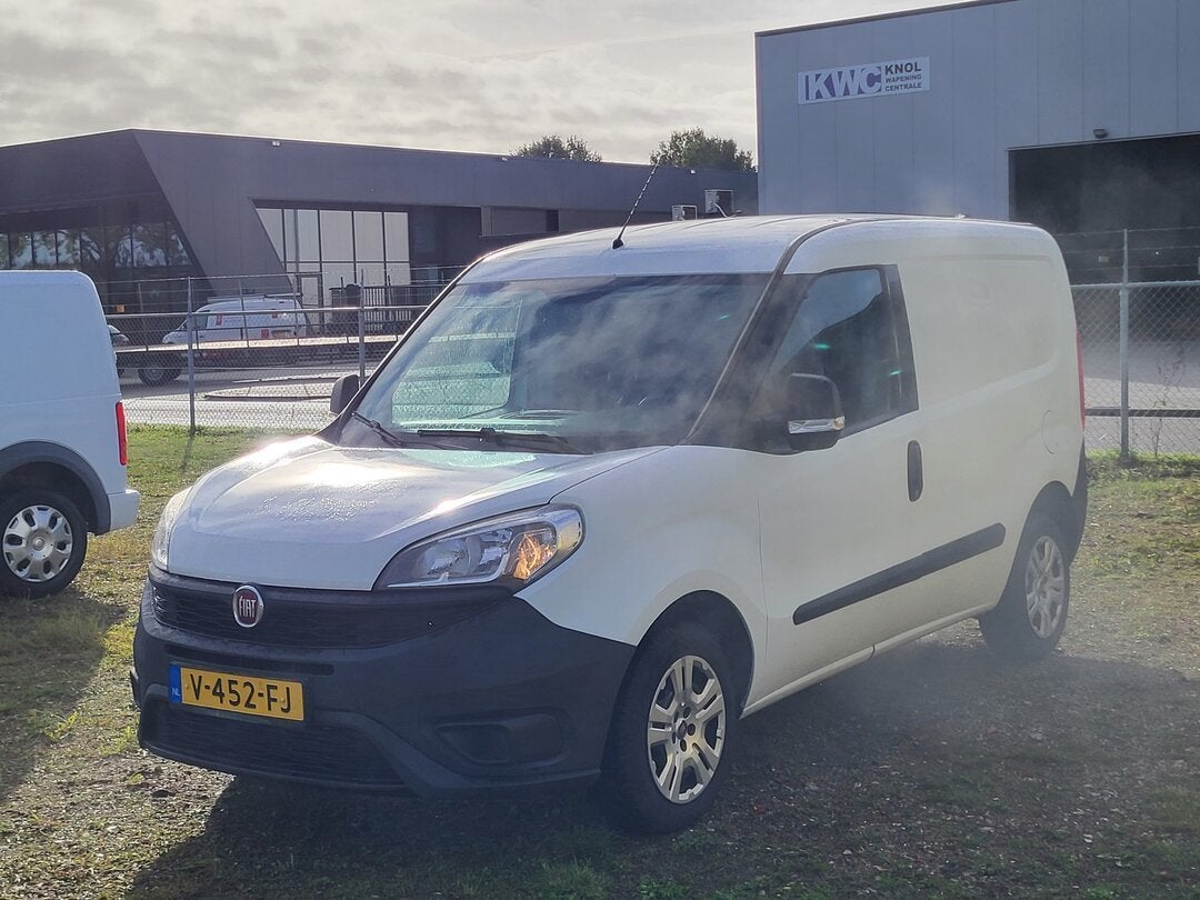 Fiat Doblo 1.3 MultiJet APK: 27-02-2027 95pk 2017, Auto's, Gebruikt, Euro 6, Wit, 1365 kg