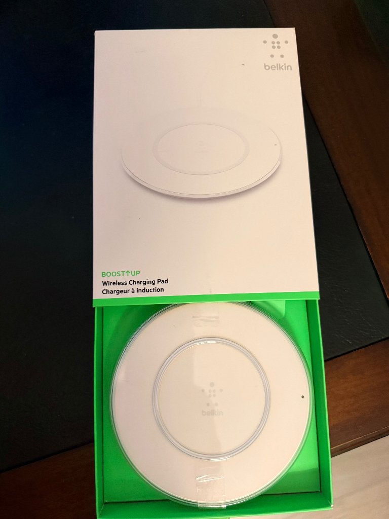 Charge Pro MagSafe Draadloze Oplader 15W kleur  Wit, Ophalen, Gebruikt, Draadloze oplader, Belkin