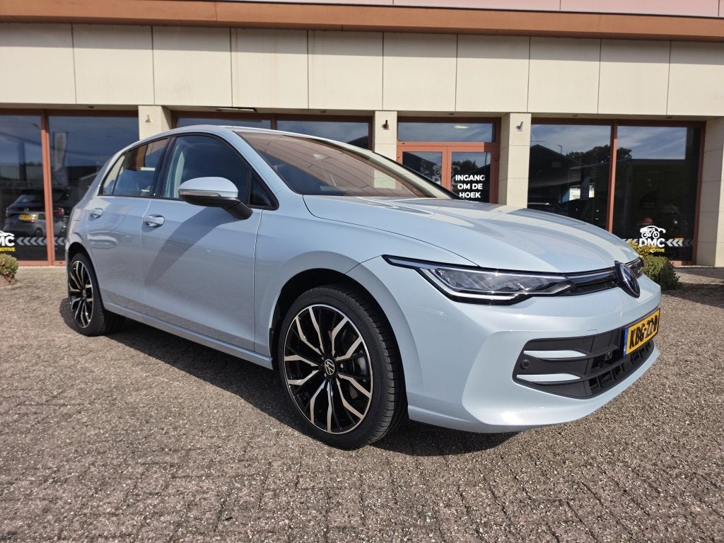 Volkswagen Golf 1.5 eTSI Life Edition | Mild Hybrid | Navi |, 12 maanden, Euro 6, Blauw, Bedrijf