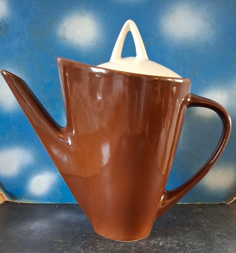Theepot.  Raymond Loewy. Ca 1950., Ophalen, Keramiek, Overige typen, Zo goed als nieuw