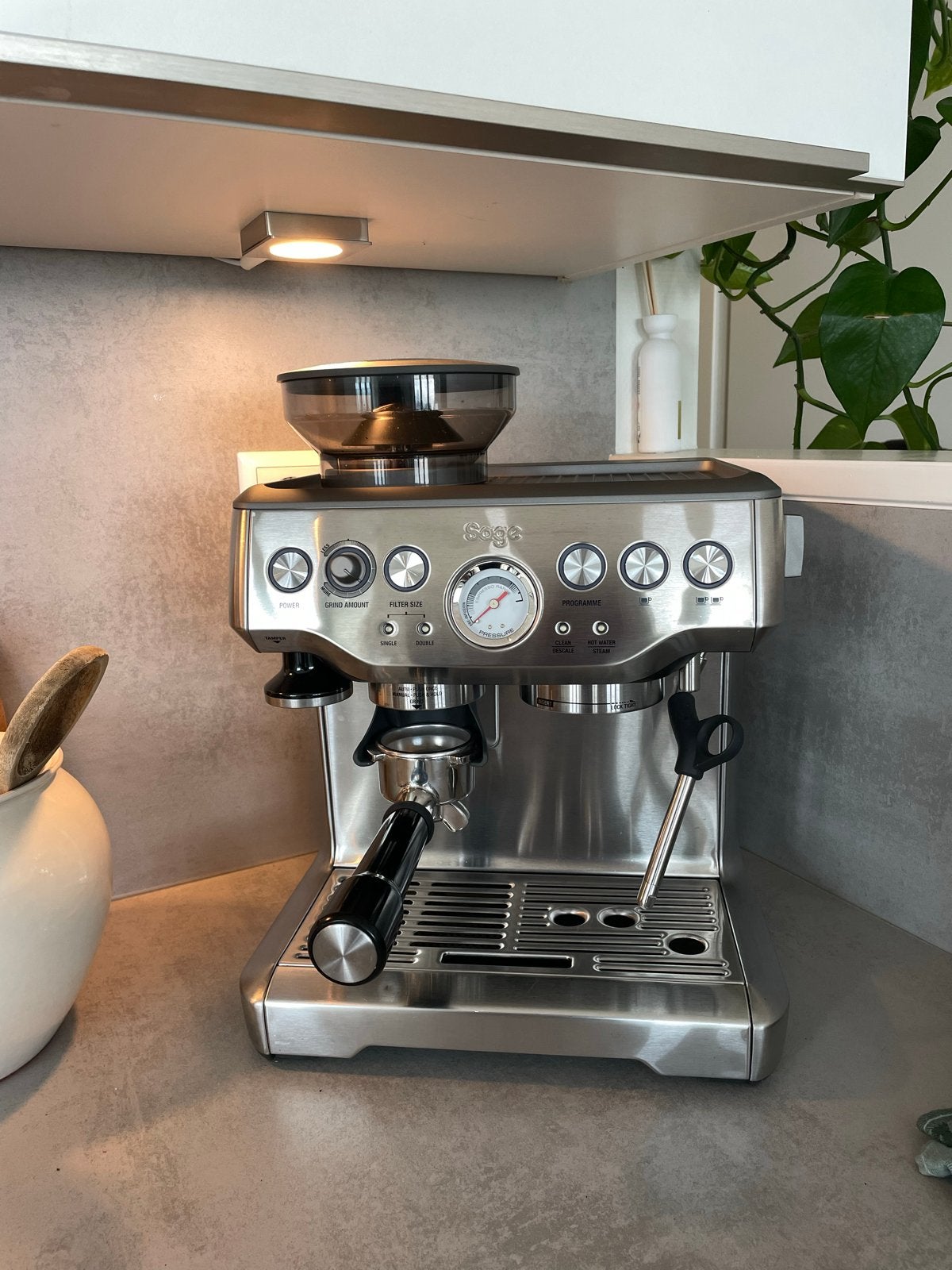 Sage the Barista Express Espressomachine - Zo goed als nieuw, Ophalen, Afneembaar waterreservoir, Espresso apparaat, Koffiebonen