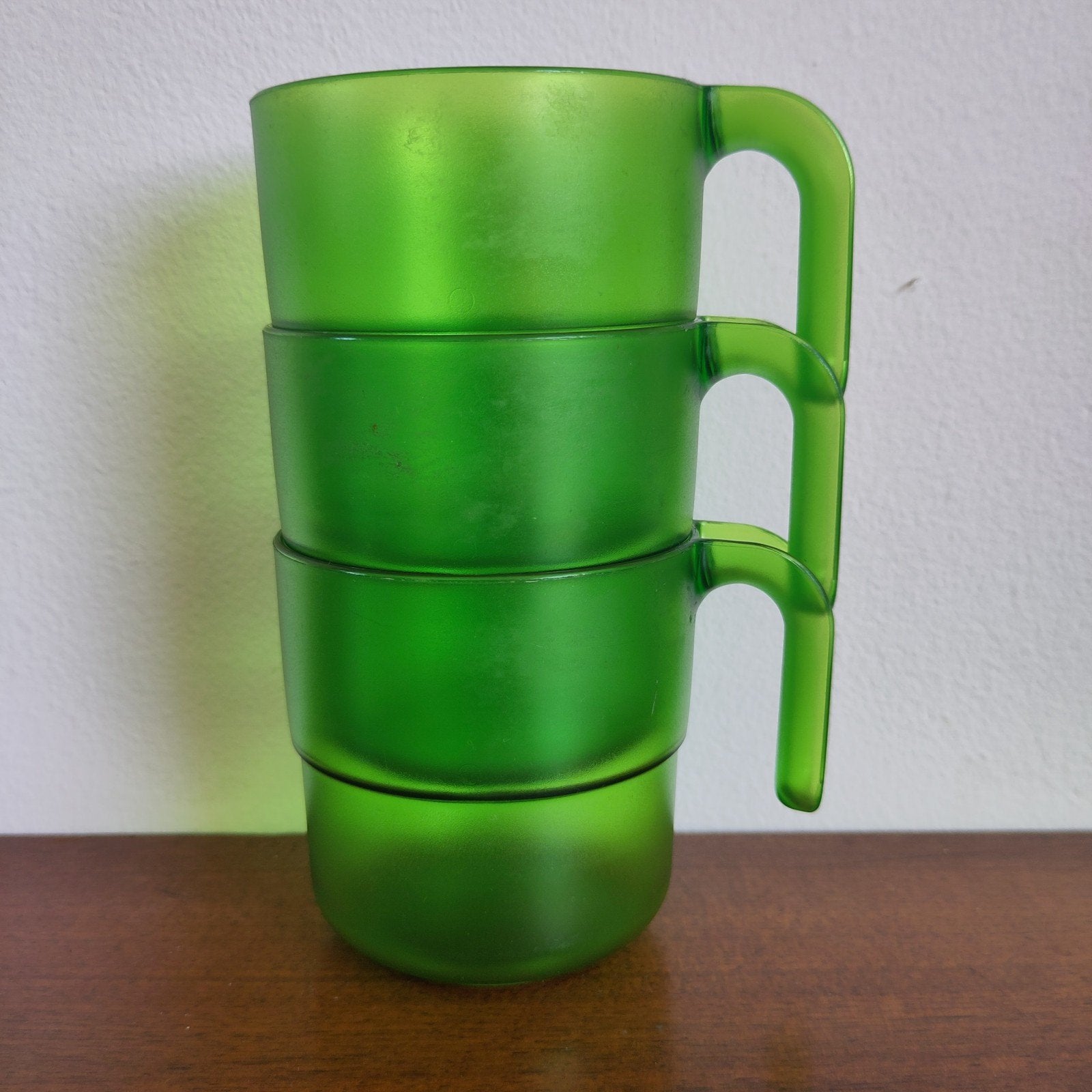 Retro Curver kunststof drinkbekers, Beker of Kan, Zo goed als nieuw, Met handvat, Groen