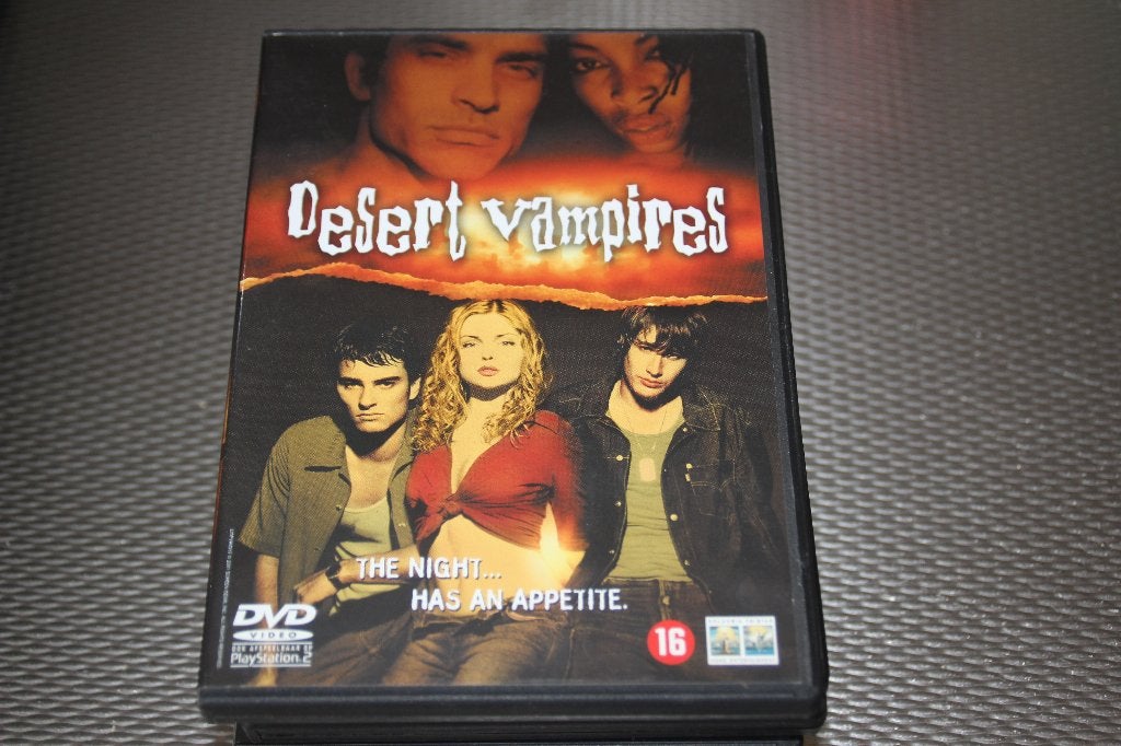 desert vampires, Vanaf 16 jaar, Ophalen of Verzenden, Gebruikt, Overige genres